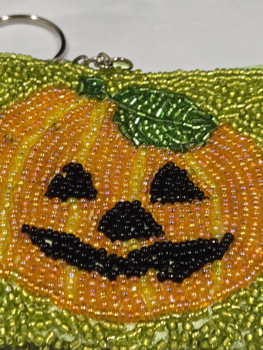 🎃 Adorable Beaded Pumpkin Zipper Pouch & Keychain - Picture 3 of 6